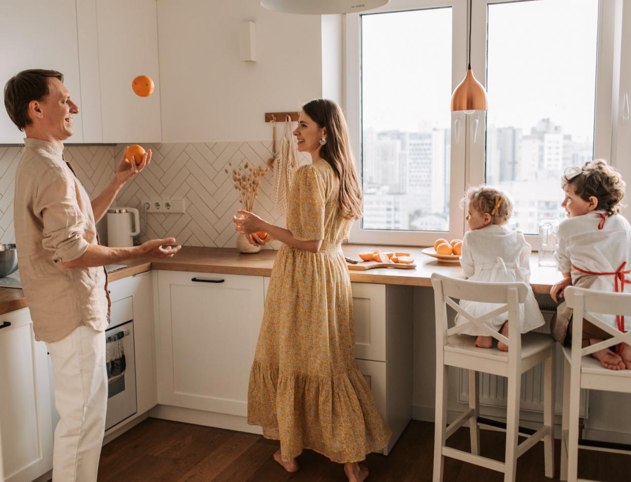 τρώμε όλοι μαζί 