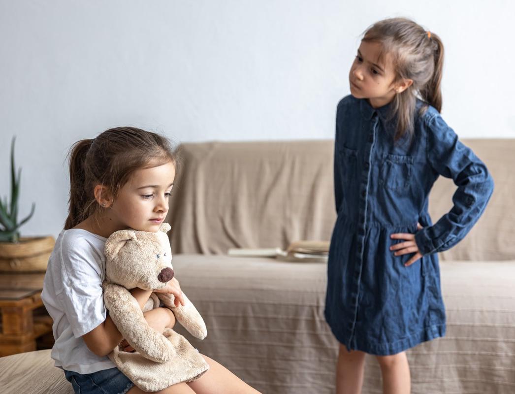 παιδιά τσακώνονται 