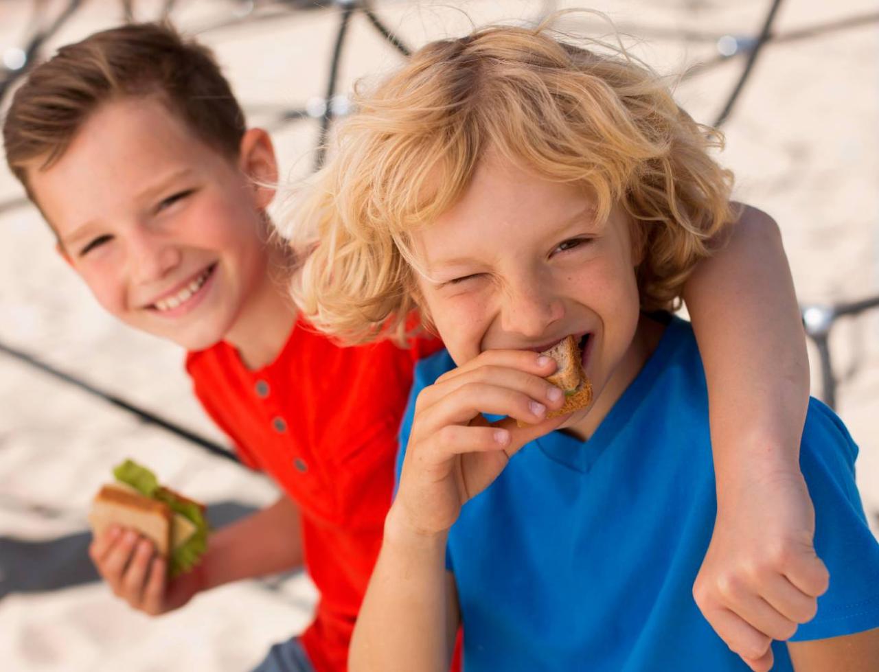 SNACK FOR KIDS