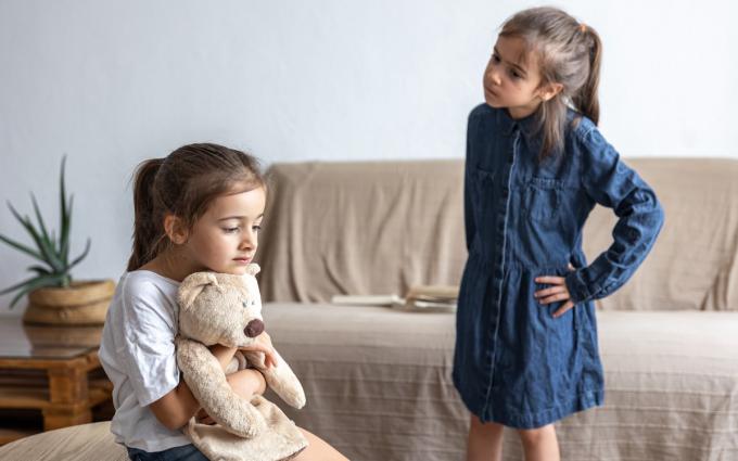 παιδιά τσακώνονται 