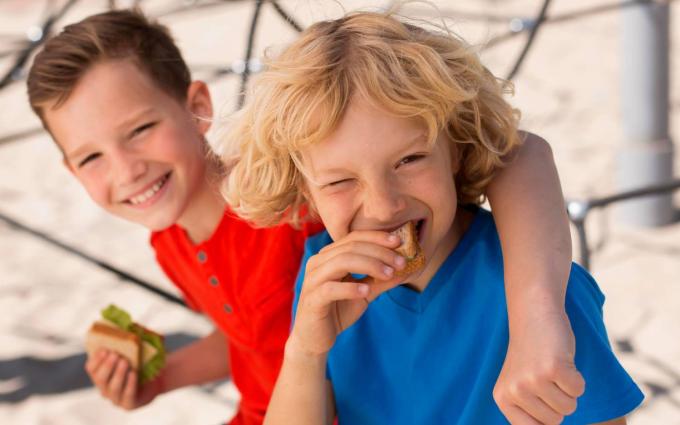 SNACK FOR KIDS