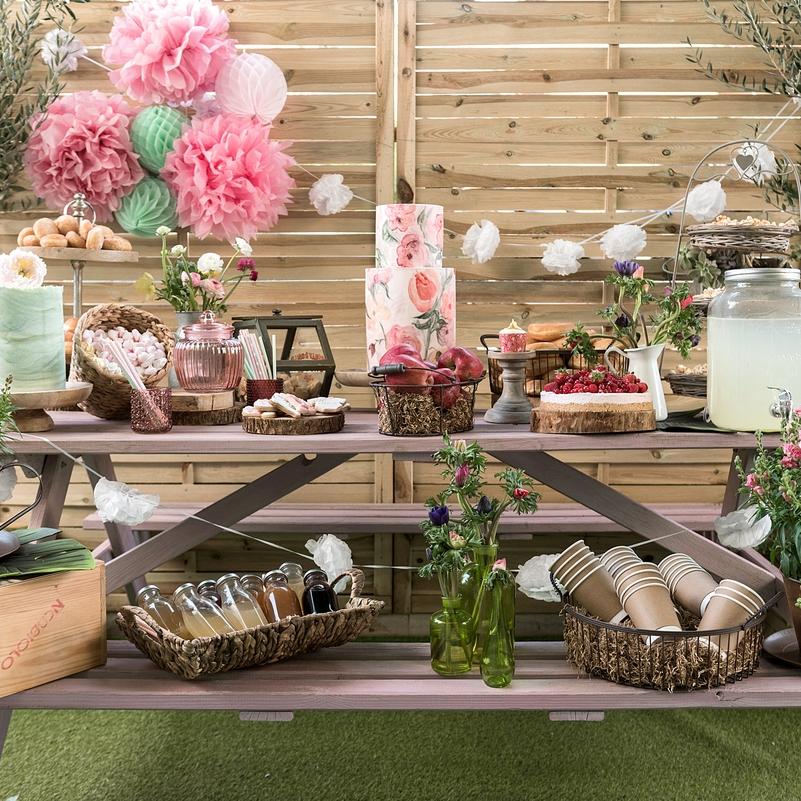 boom garden party the cakers