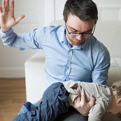 boom σκωτία κακοποίηση παιδιών