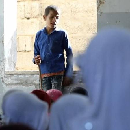 boom υεμένη πόλεμος σχολείο