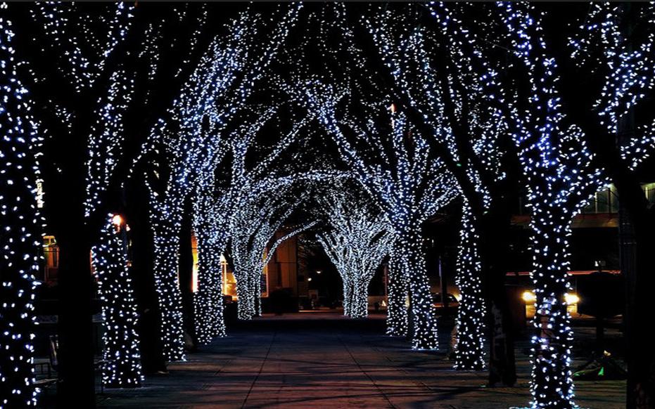 boom Χριστούγεννα Αθήνα πιο λαμπερή από ποτέ