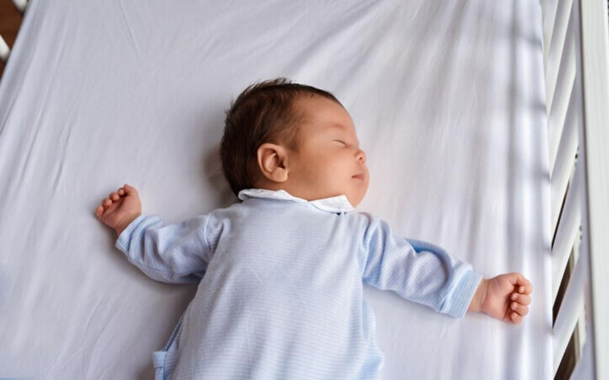 boom-to-chamogelo-tou-paidiou