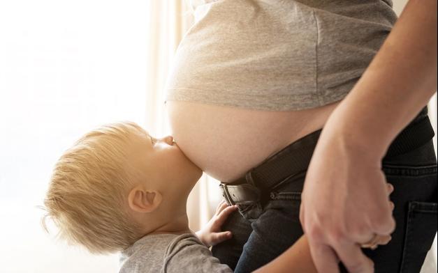 Πώς θα προετοιμάσω το παιδί μου για την άφιξη του δεύτερου μωρού;