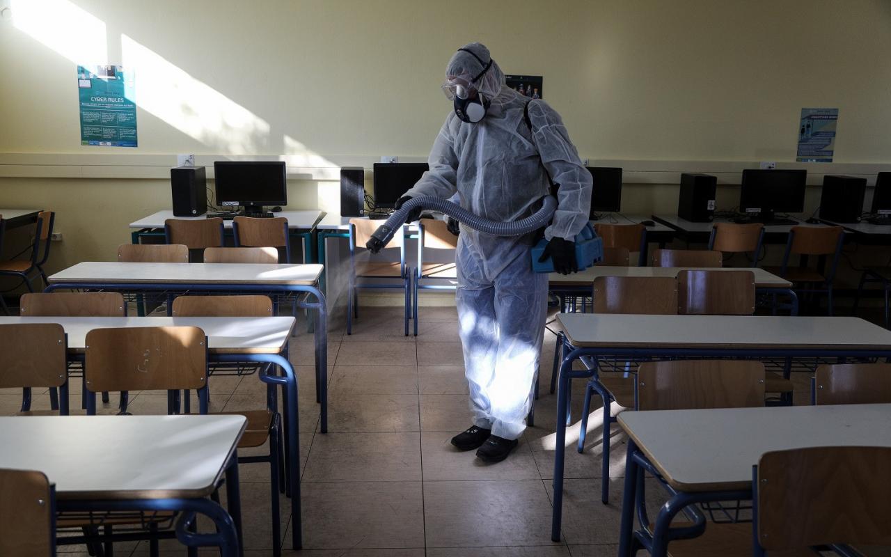 Πότε ανοίγουν τα σχολεία, τι θα γίνει με τις πανελλαδικές