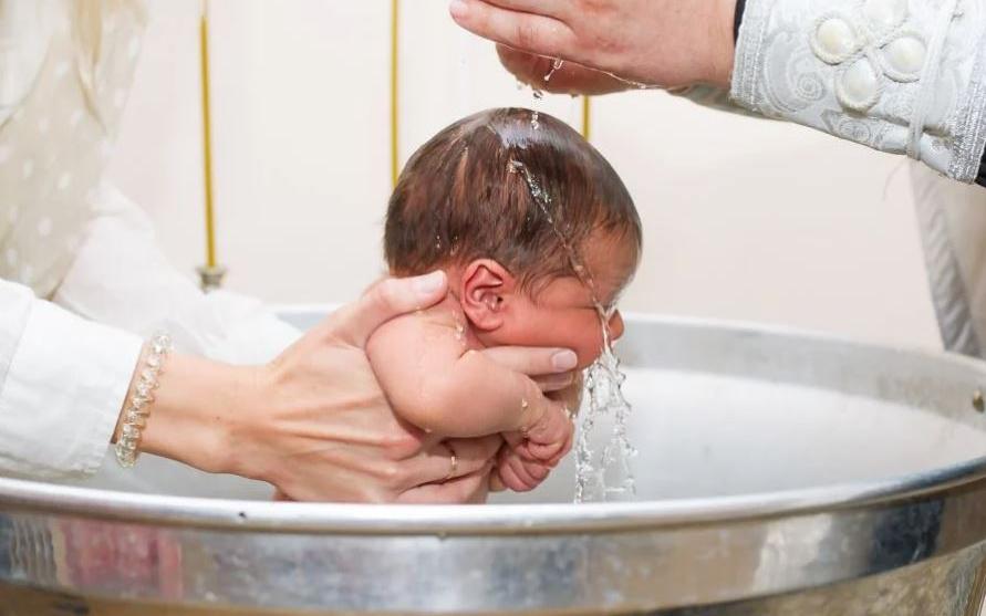 boom βάπτιση κορωνοϊός καλοκαίρι 2020