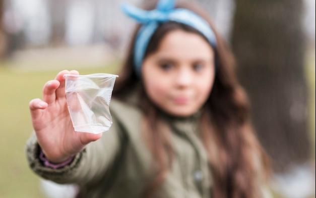 Τέλος στα πλαστικά μιας χρήσης 