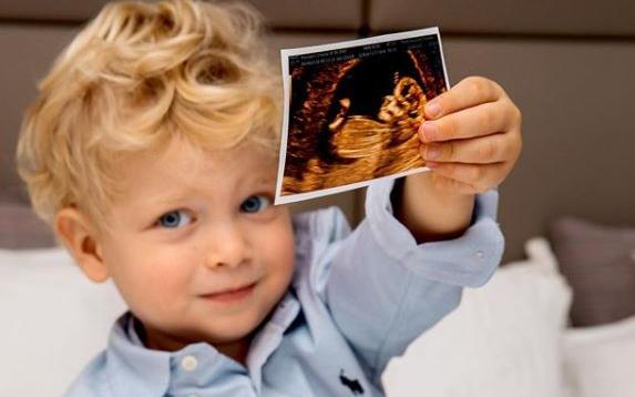 boom chiara ferragni έγκυος