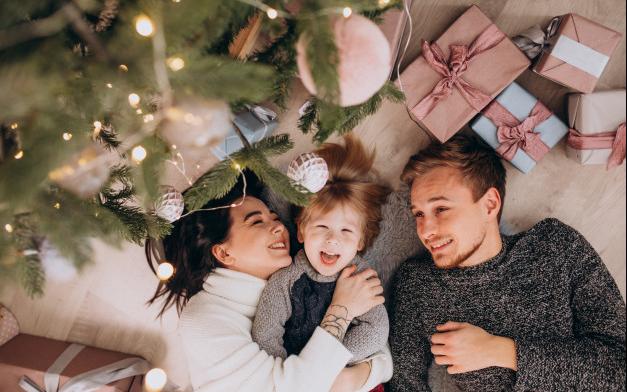 10 φράσεις για να πείτε στο παιδάκι σας την παραμονή της Πρωτοχρονιάς