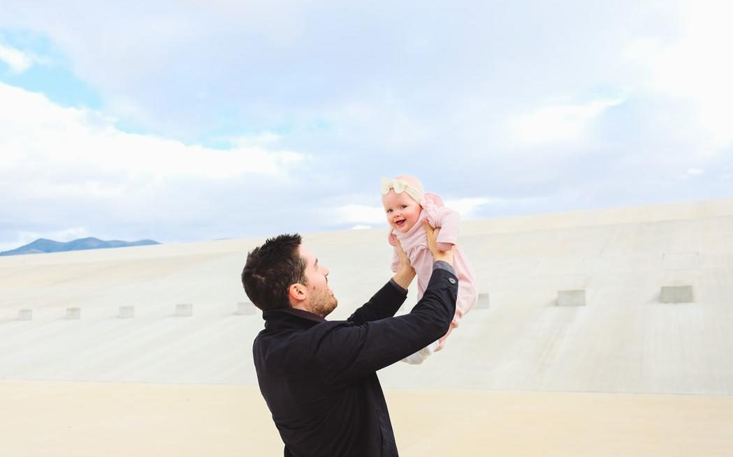 άδεια πατρότητας