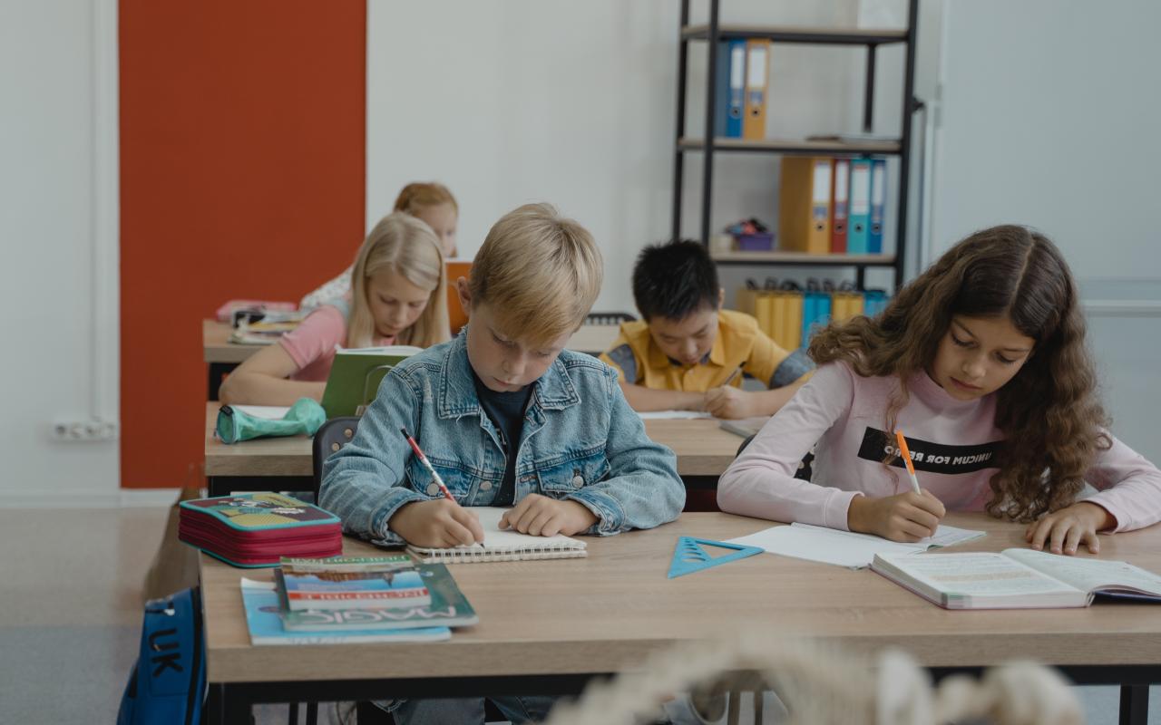 boom παράταση σχολικού έτους