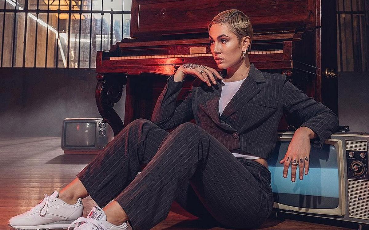 Έλενα Τσαγκρινού