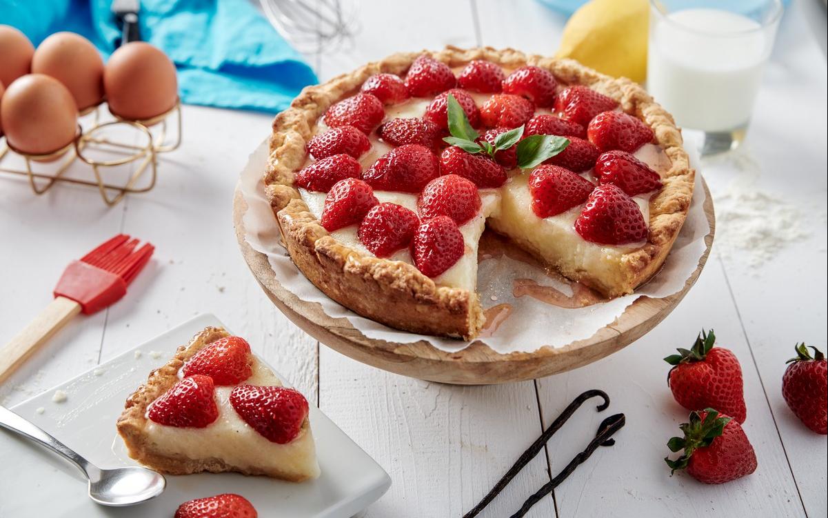 τάρτα με κρέμα βανίλιας και φράουλες 