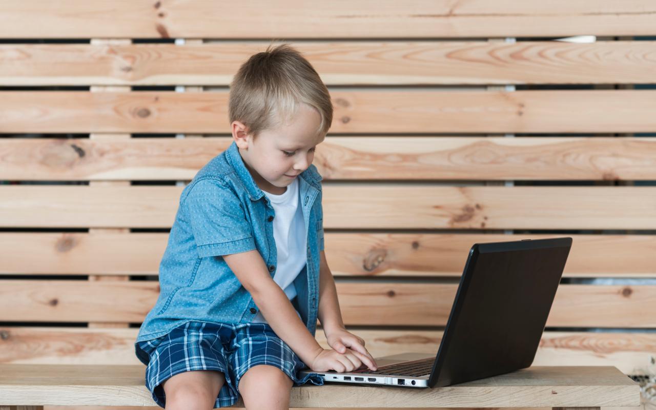 παιδιά οθόνες 