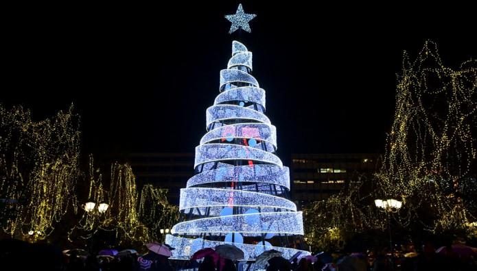 boom Χριστούγεννα Αθήνα πιο λαμπερή από ποτέ