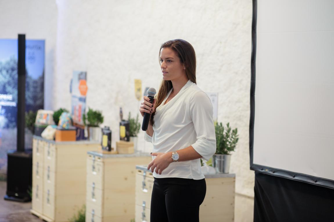 boom μαρία σάκκαρη πρόσωπο apivita