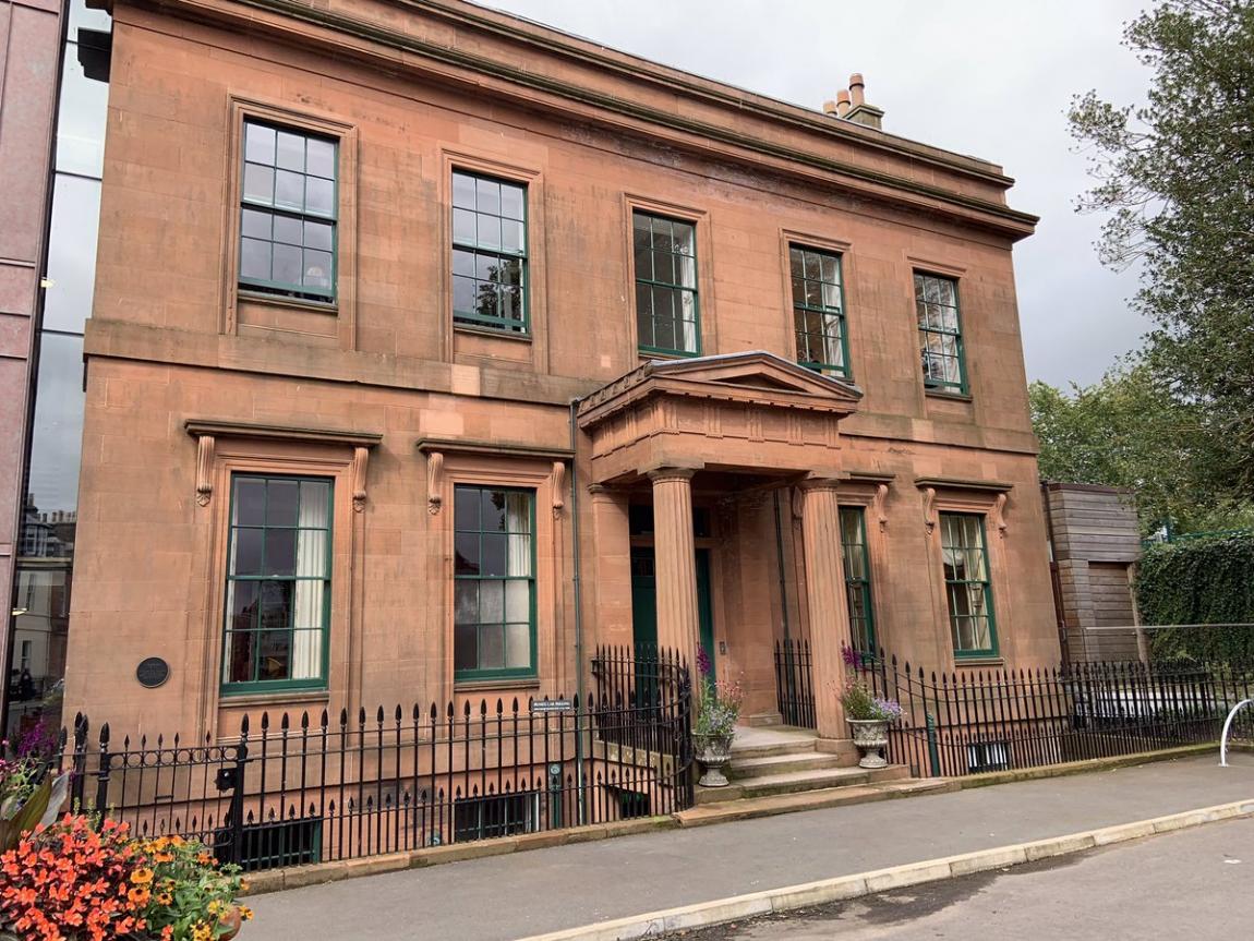 boom σπίτι του πίτερ παν