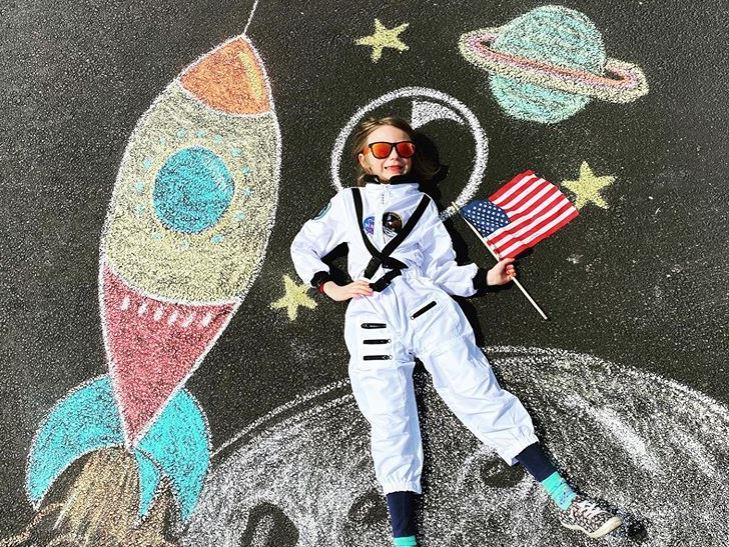 boom μαμά ζωγραφίζει τοπία καραντίνα